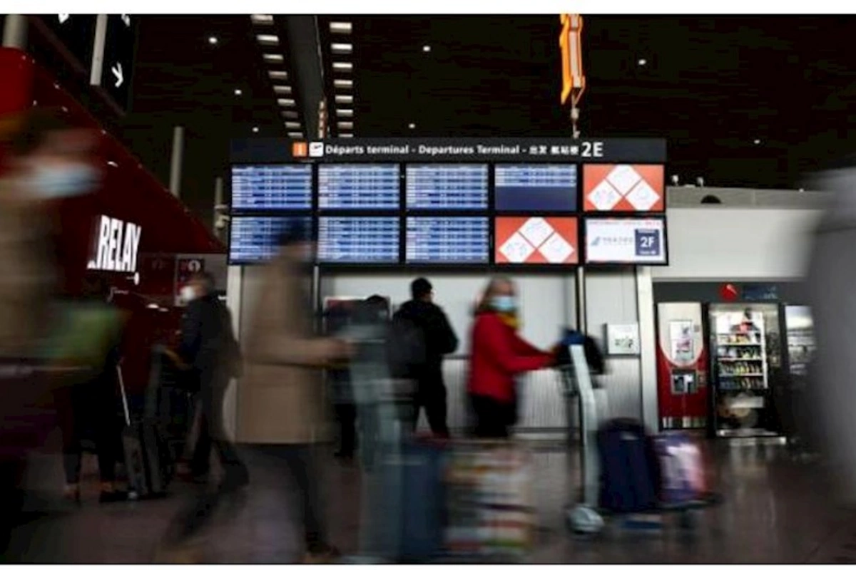 Fransada bomba xəbərdarlığı: Hava limanları boşaldıldı