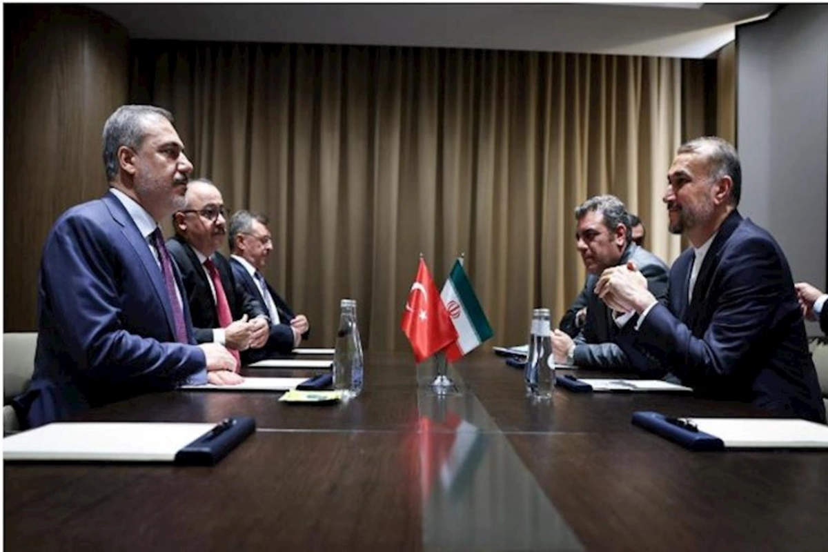 Türkiyə və İran XİN başçıları görüşüblər