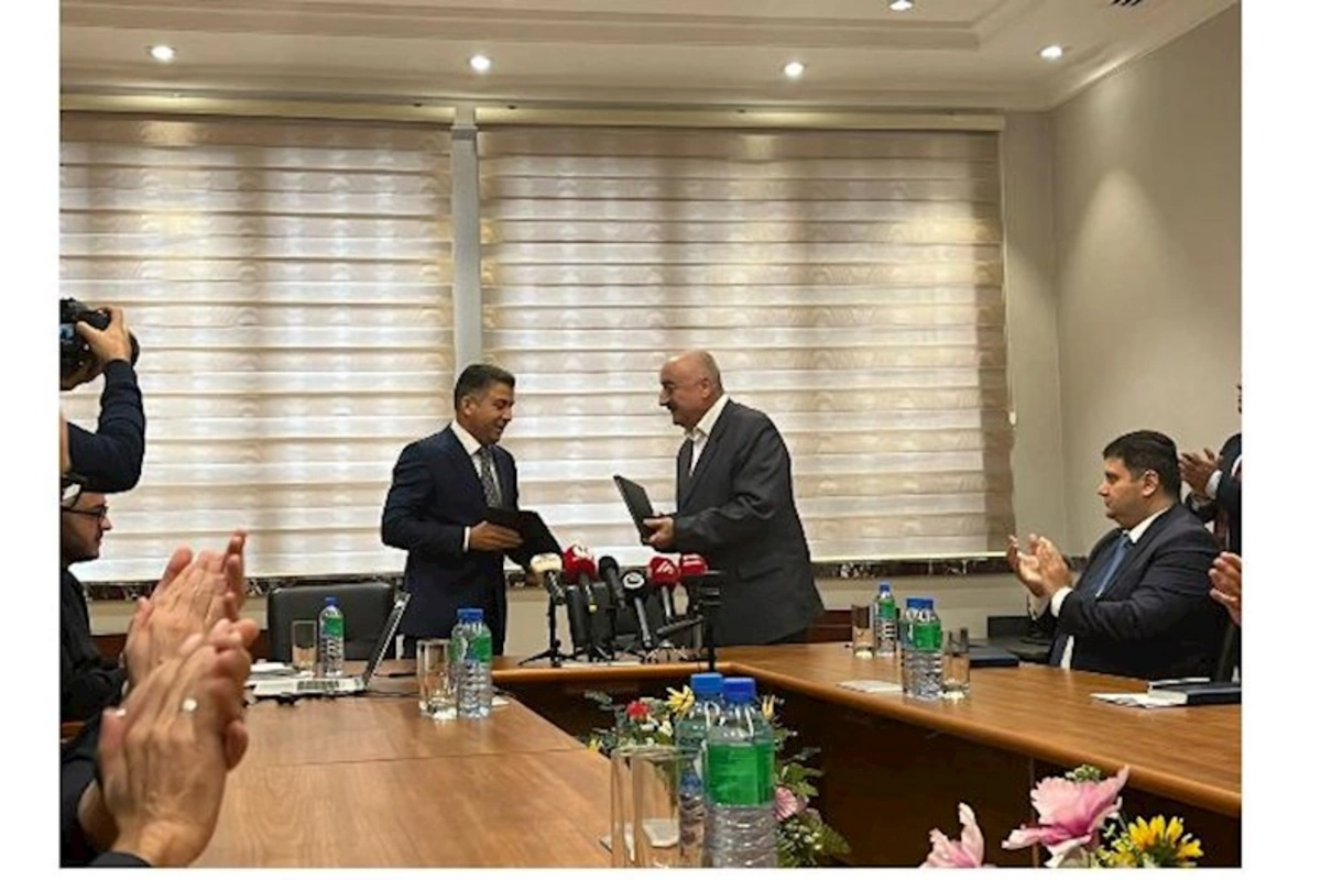 Azəriqazla Gəncə Cihazqayırma Zavodu ASC arasında müqavilə imzalandı
