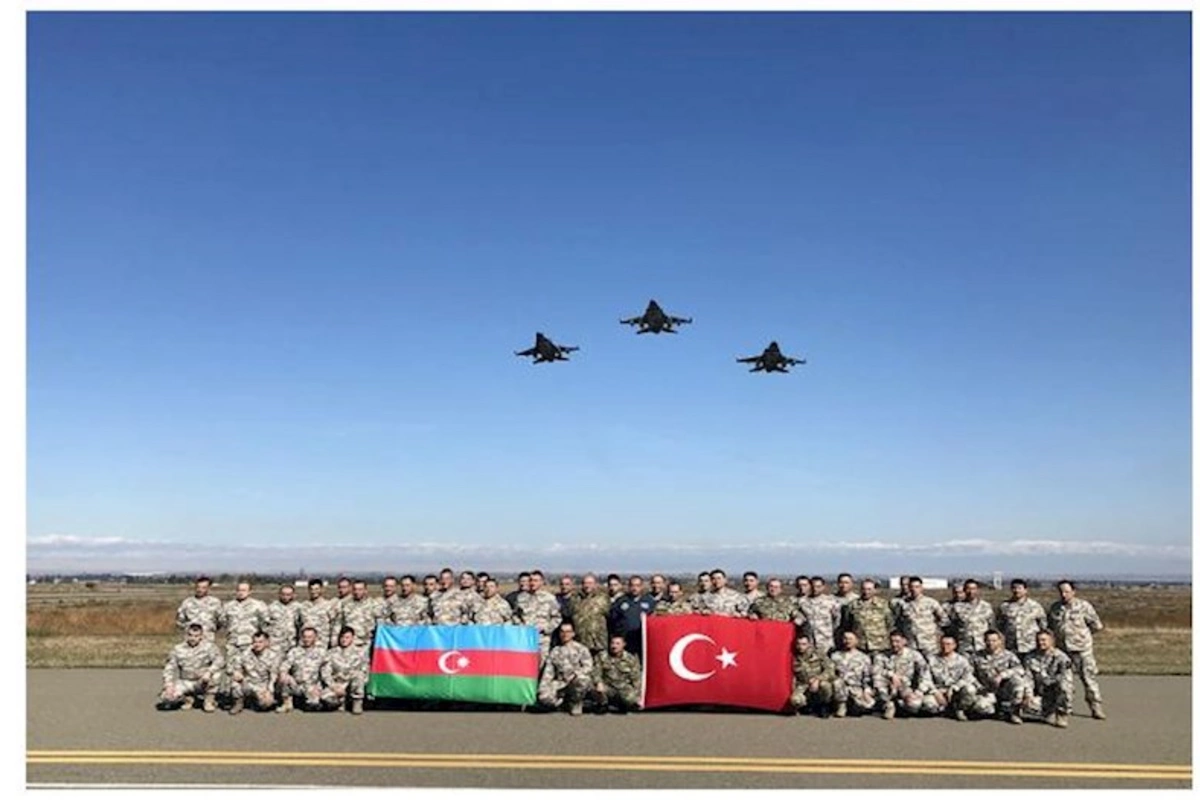 Türkiyənin F-16-ları Azərbaycanda