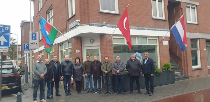 Azərbaycan nümayəndə heyəti Haaqada Xocalı abidəsini ziyarət etdi — FOTOLAR