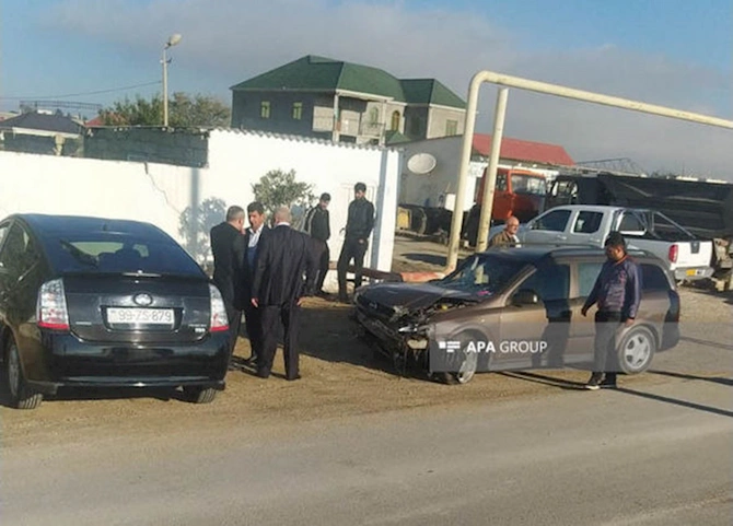 Bakı-Qazax yolunda yük avtomobili aşıb — FOTO Bakı-Qazax yolunda yük avtomobili aşıb — FOTO