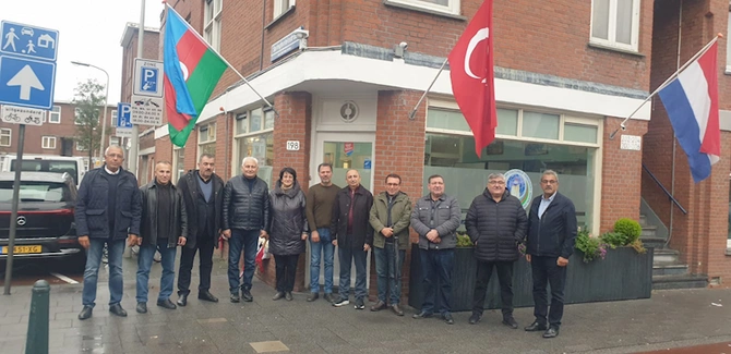 Azərbaycan nümayəndə heyəti Haaqada Xocalı abidəsini ziyarət etdi — FOTOLAR