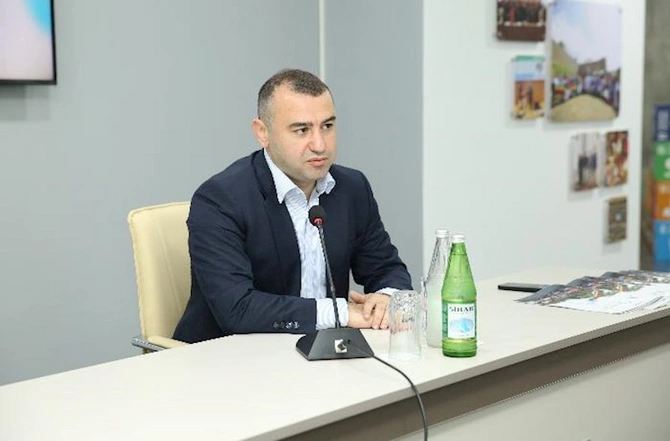 Nazir müavini QHGT-nin mənzil-qərargahında çıxış edib