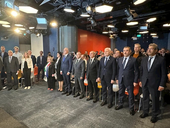 Niderland parlamentində Qərbi Azərbaycana qayıdışla bağlı beynəlxalq konfrans — Toplantıya İrəvan xanının varisi də qatıldı (FOTOLAR)