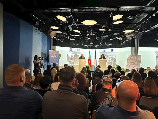 Niderland parlamentində Qərbi Azərbaycana qayıdışla bağlı beynəlxalq konfrans — Toplantıya İrəvan xanının varisi də qatıldı (FOTOLAR)