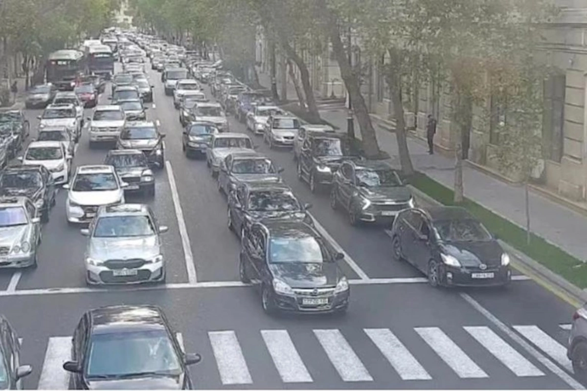 Hazırda tıxac olan yolların SİYAHISI