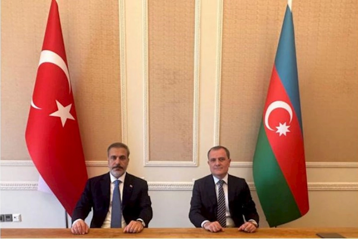 Türkiyə və Azərbaycan XİN başçıları görüşüb