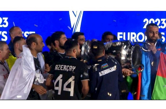 “Azerçay”ın dəstəklədiyi minifutbol komandası Avropa çempionu oldu — FOTOLAR “Azerçay”ın dəstəklədiyi minifutbol komandası Avropa çempionu oldu — FOTOLAR