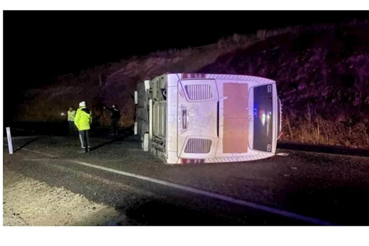 Türkiyədə avtobus aşdı: Çoxlu sayda yaralı var