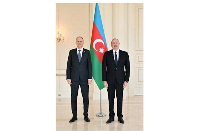 İlham Əliyev İsveçrənin yeni səfirini qəbul etdi — YENİLƏNİB İlham Əliyev İsveçrənin yeni səfirini qəbul etdi — YENİLƏNİB