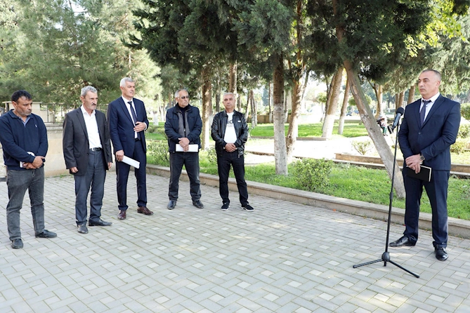 Cəlilabad rayonunun sahibkarlarını narahat edən problemlər Açıq mikrofonda Cəlilabad rayonunun sahibkarlarını narahat edən problemlər Açıq mikrofonda