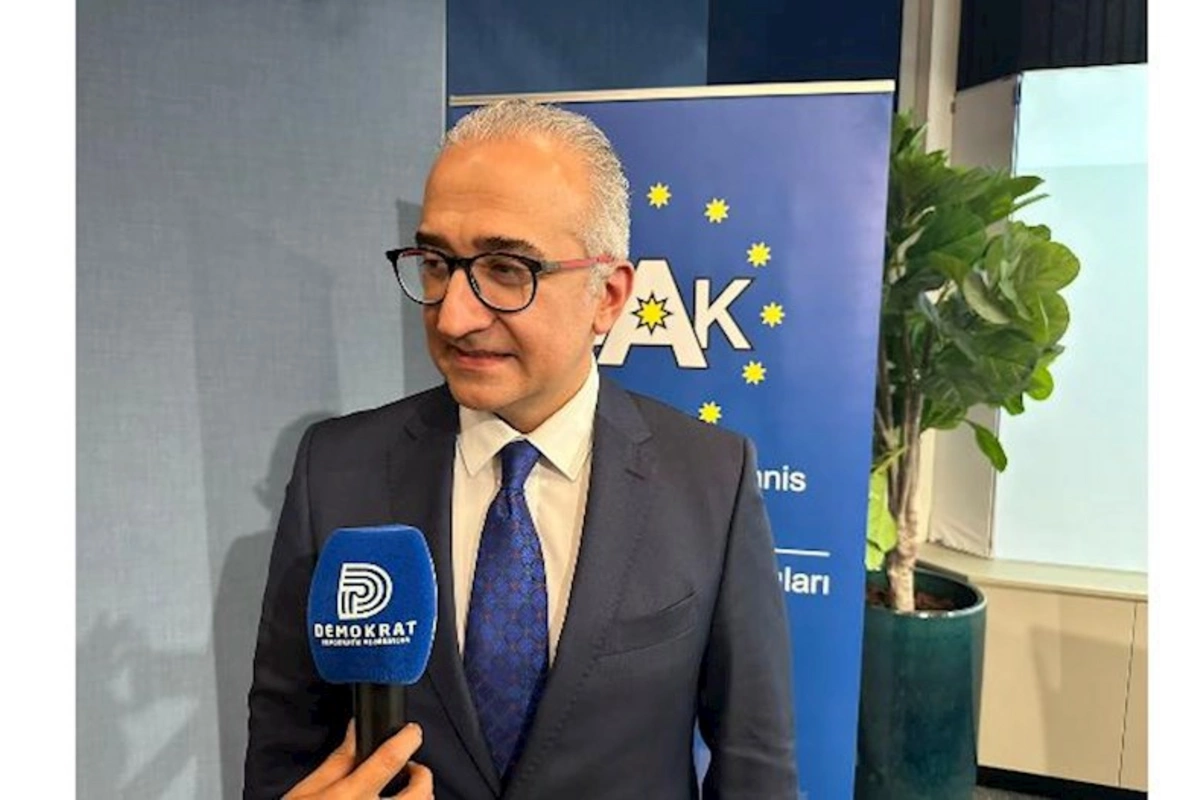 İrəvan xanının varisi Azərbaycan xalqını Qərbi Azərbaycana qayıdış üçün birliyə ÇAĞIRDI — FOTO