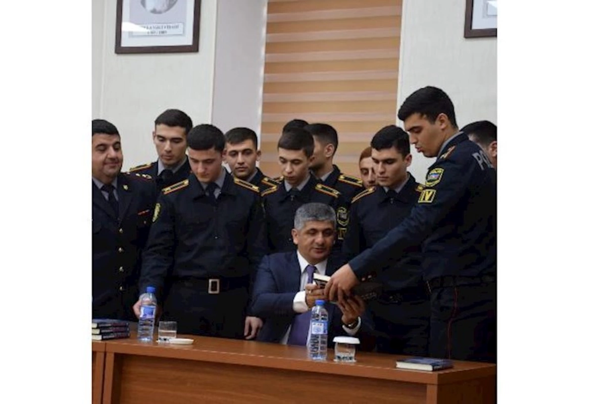 Müşfiq Abbasov Polis Akademiyasında görüş keçirdi — FOTO