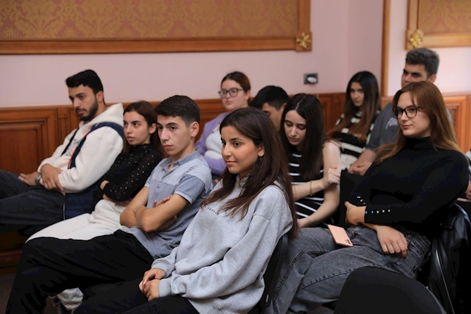 TİMBİR sədri Bakıda təşkil olunan seminara qatılıb — FOTOLAR
