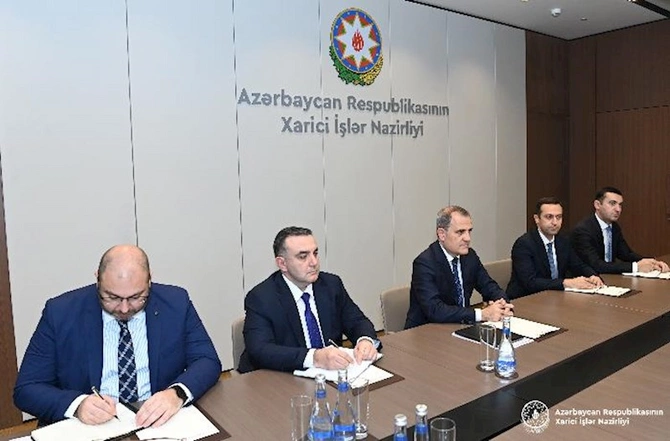 Ceyhun Bayramov ICESCO-nun baş direktoru ilə görüşdü