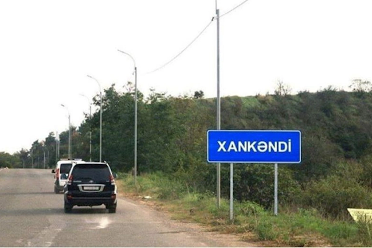 Azərbaycanca yol nişanı Xankəndidə