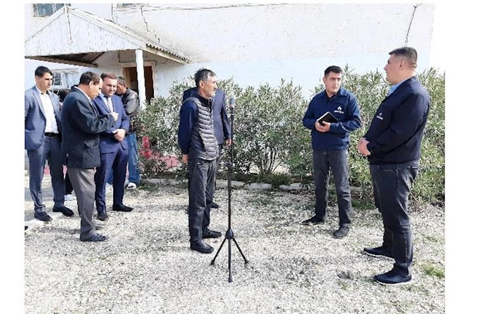 Atbulaq kəndinin sakinləri “Açıq mikrofon”da — FOTO Atbulaq kəndinin sakinləri “Açıq mikrofon”da — FOTO