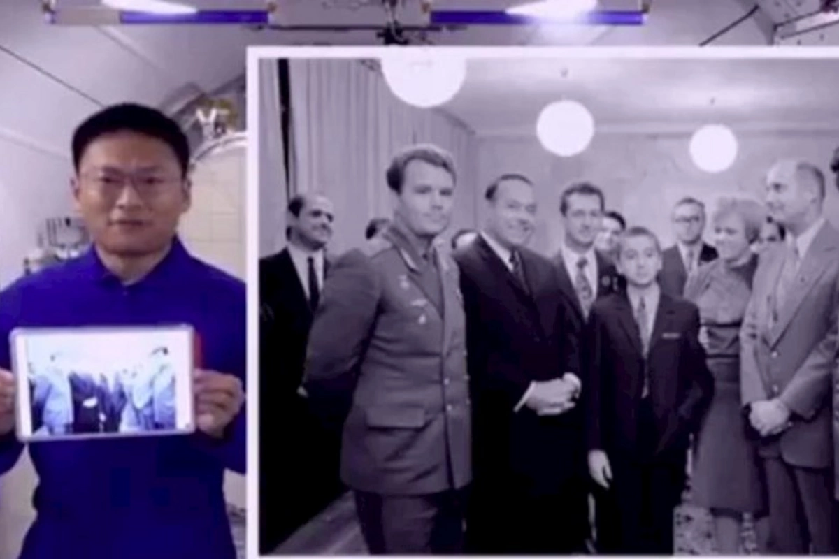 İlham Əliyev və atasının tarixi fotosu kosmosda göstərildi — VİDEO