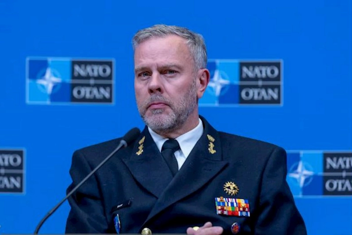 NATO admiralı: “Əlimizdəki hərbi sursatları Ukraynaya ötürürük, amma anbarlarımız dolu deyil”