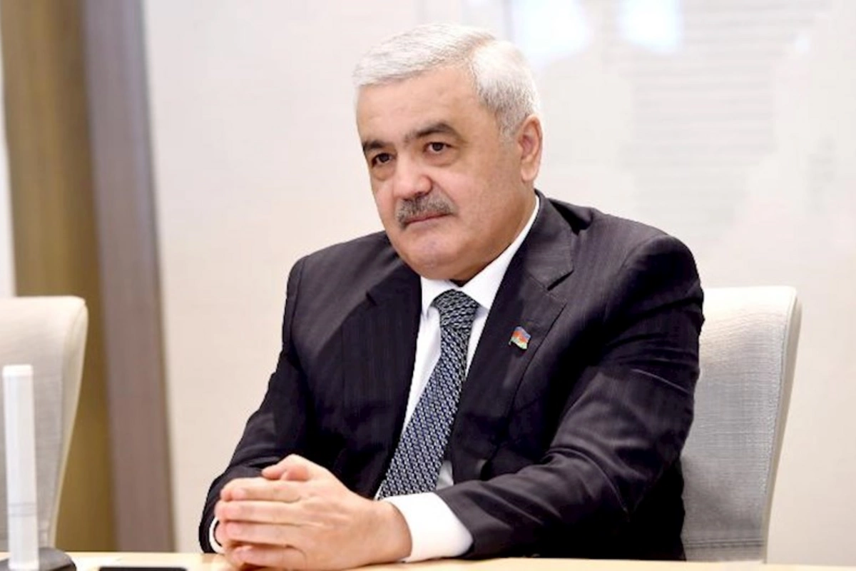 Rövnəq Abdullayev: Elə bil böyük qardaşımı itirmişəm
