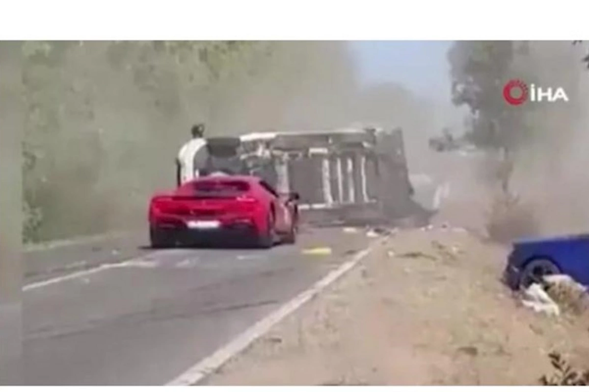 İtaliyada super avtomobil turu zamanı dəhşətli qəza
