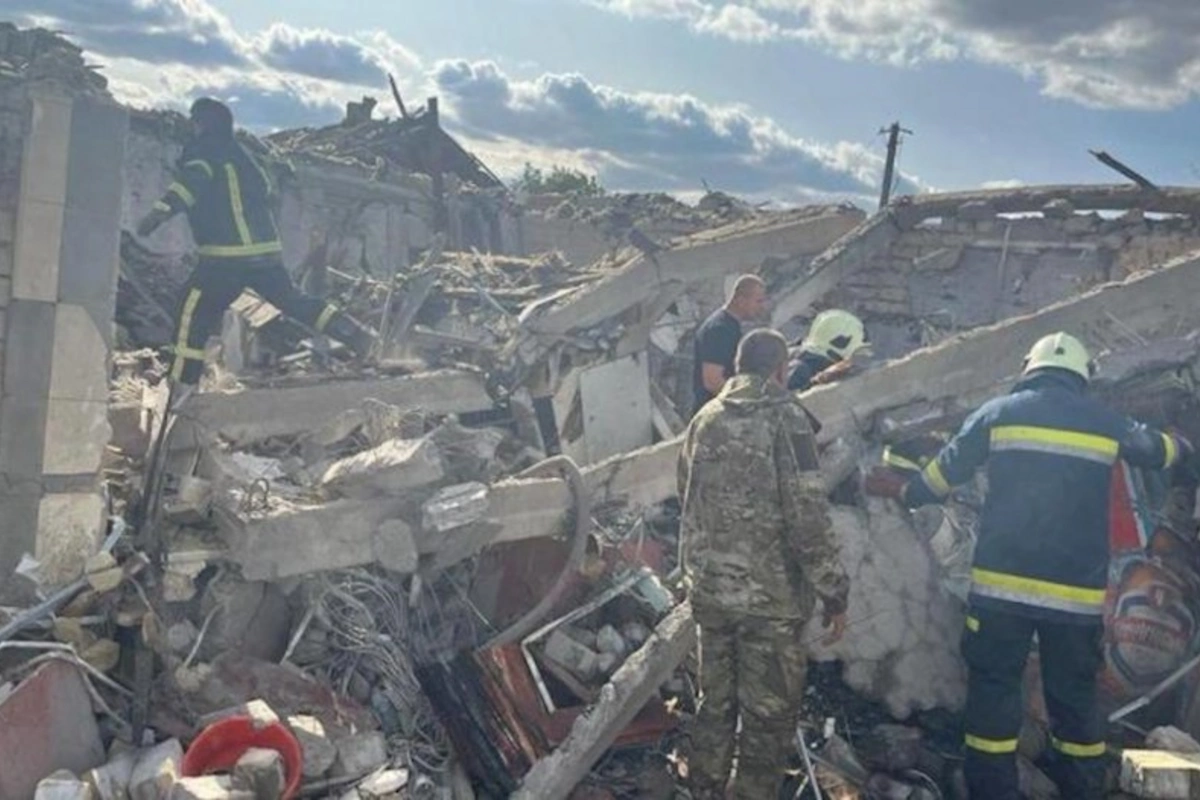 Rusiya Xarkova zərbələr endirdi: 48 ölü