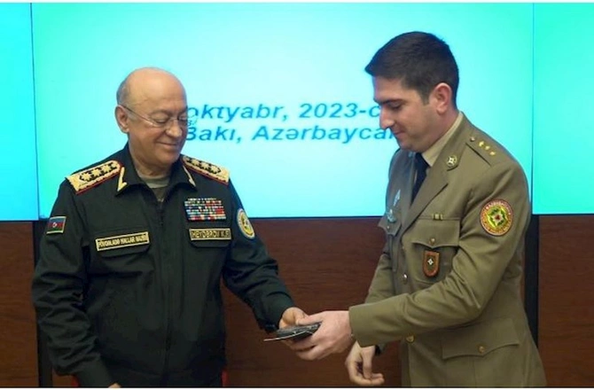 Müharibədə zərər çəkənlərə psixoloji yardım göstərənlər mükafatlandırıldı