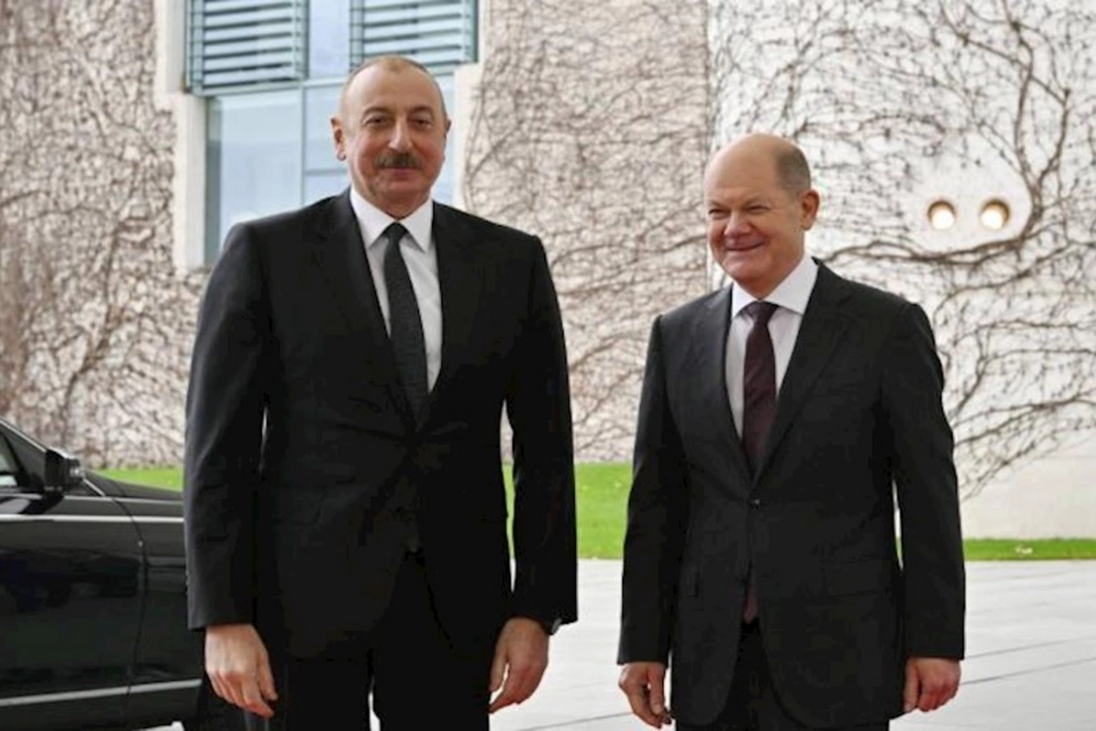 Olaf Şolts Prezident İlham Əliyevə zəng etdi