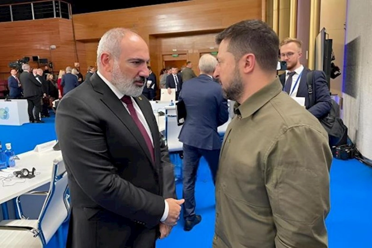 Paşinyan Zelenski ilə görüşdü — FOTO