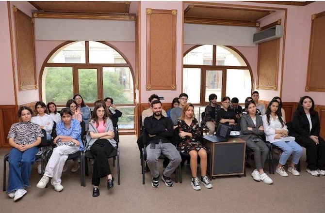 “Davam” Gənclər Hərəkatının informasiya müharibəsi ilə bağlı maarifləndirmə ayı davam edir