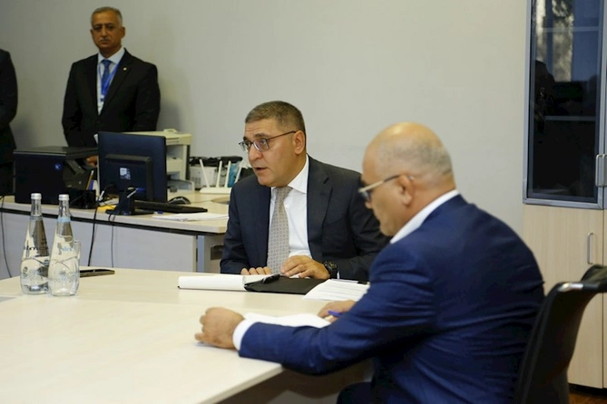 Kamran Nəbizadə ağırlıqqaldırma ictimaiyyətinin nümayəndələri ilə görüşdü — FOTOLAR
