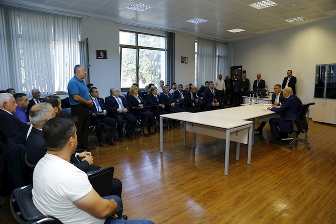 Kamran Nəbizadə ağırlıqqaldırma ictimaiyyətinin nümayəndələri ilə görüşdü — FOTOLAR