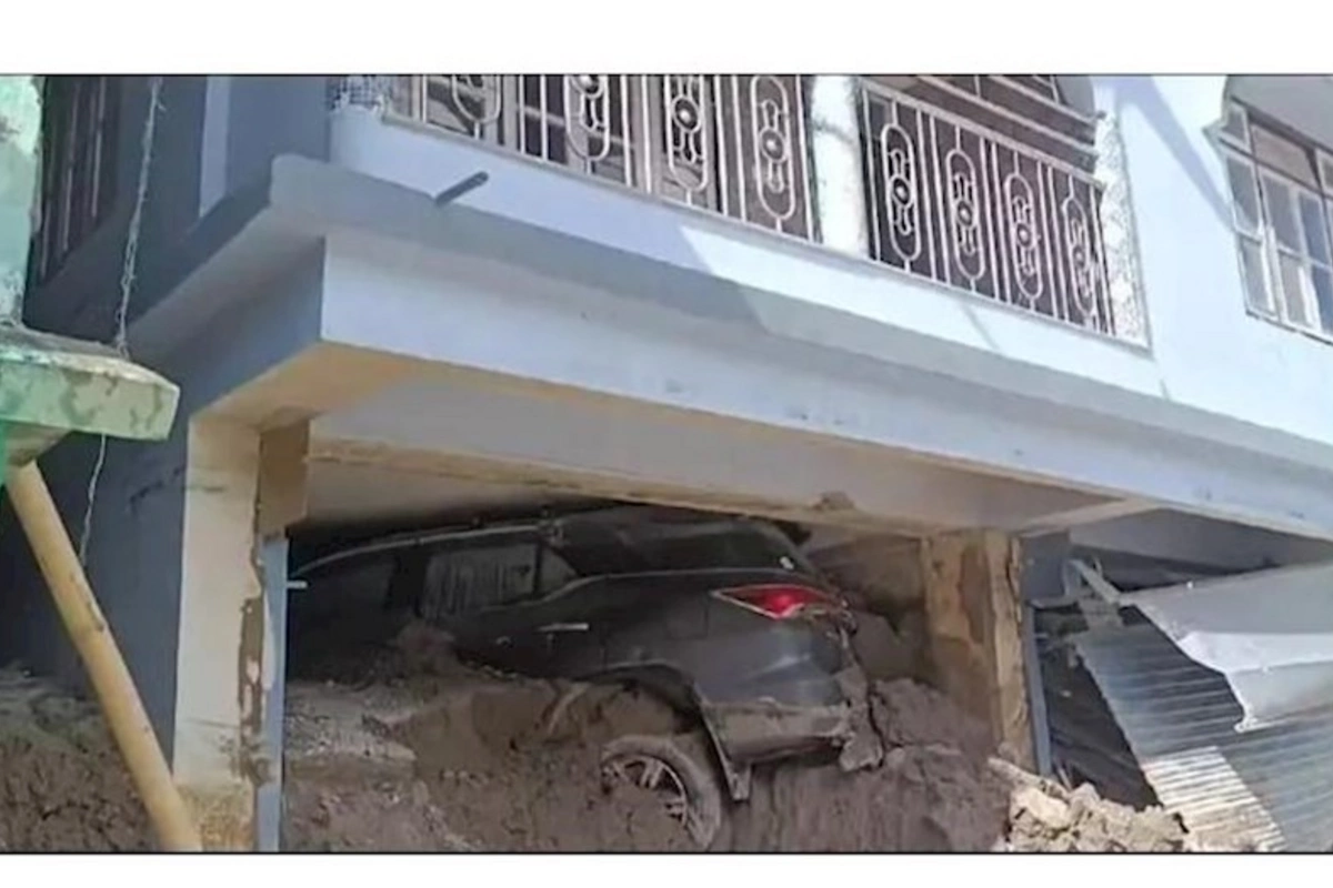 Hindistanda buzlaq gölü daşdı: 41 ölü