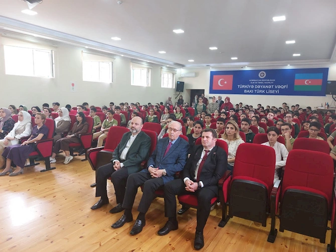 Bakı Türk liseyində Mövludu-Nəbi Həftəsi ilə əlaqədar tədbir keçirilib Bakı Türk liseyində Mövludu-Nəbi Həftəsi ilə əlaqədar tədbir keçirilib