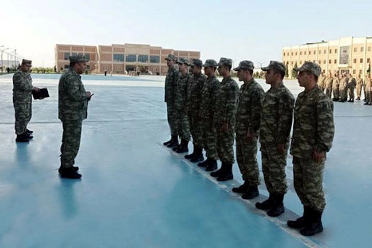 Xidmət müddəti başa çatan hərbi qulluqçuların tərxis olunması üzrə tədbirlər davam edir — VİDEO