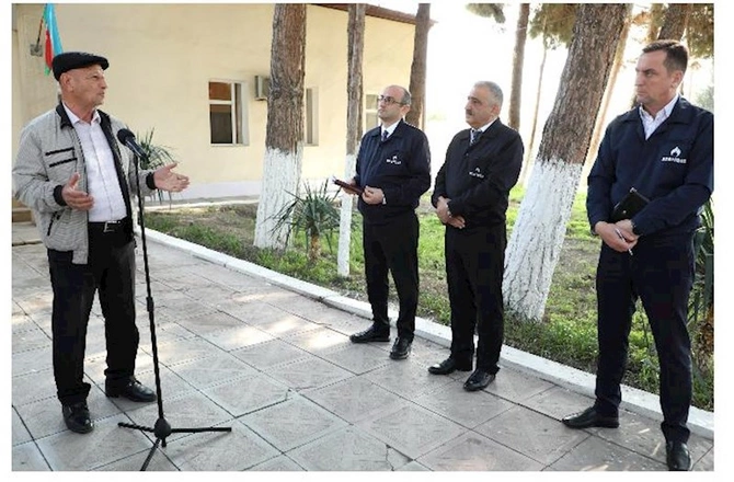 Sahibkarların qeyri-standart istəkləri Açıq mikrofonda — FOTOLAR Sahibkarların qeyri-standart istəkləri Açıq mikrofonda — FOTOLAR