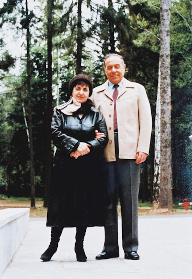 Heydər Əliyevin şəxsi fotoqrafı: Qartopu düzəltdi və əlini qaldırdı, dedi ki... — MÜSAHİBƏ