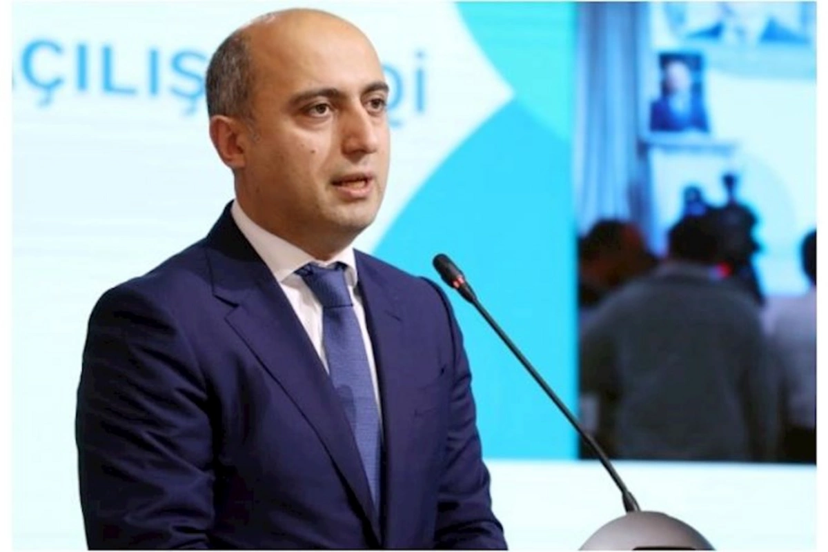 Onların qəbuluna düşmək nazirin qəbuluna düşməkdən daha çətindir