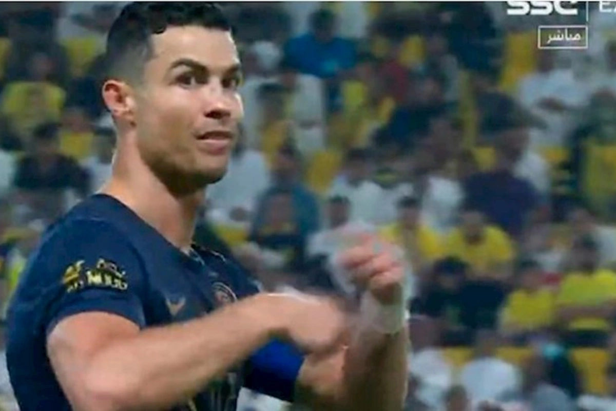 Ronaldo bu hərəkəti ilə gündəm oldu — VİDEO