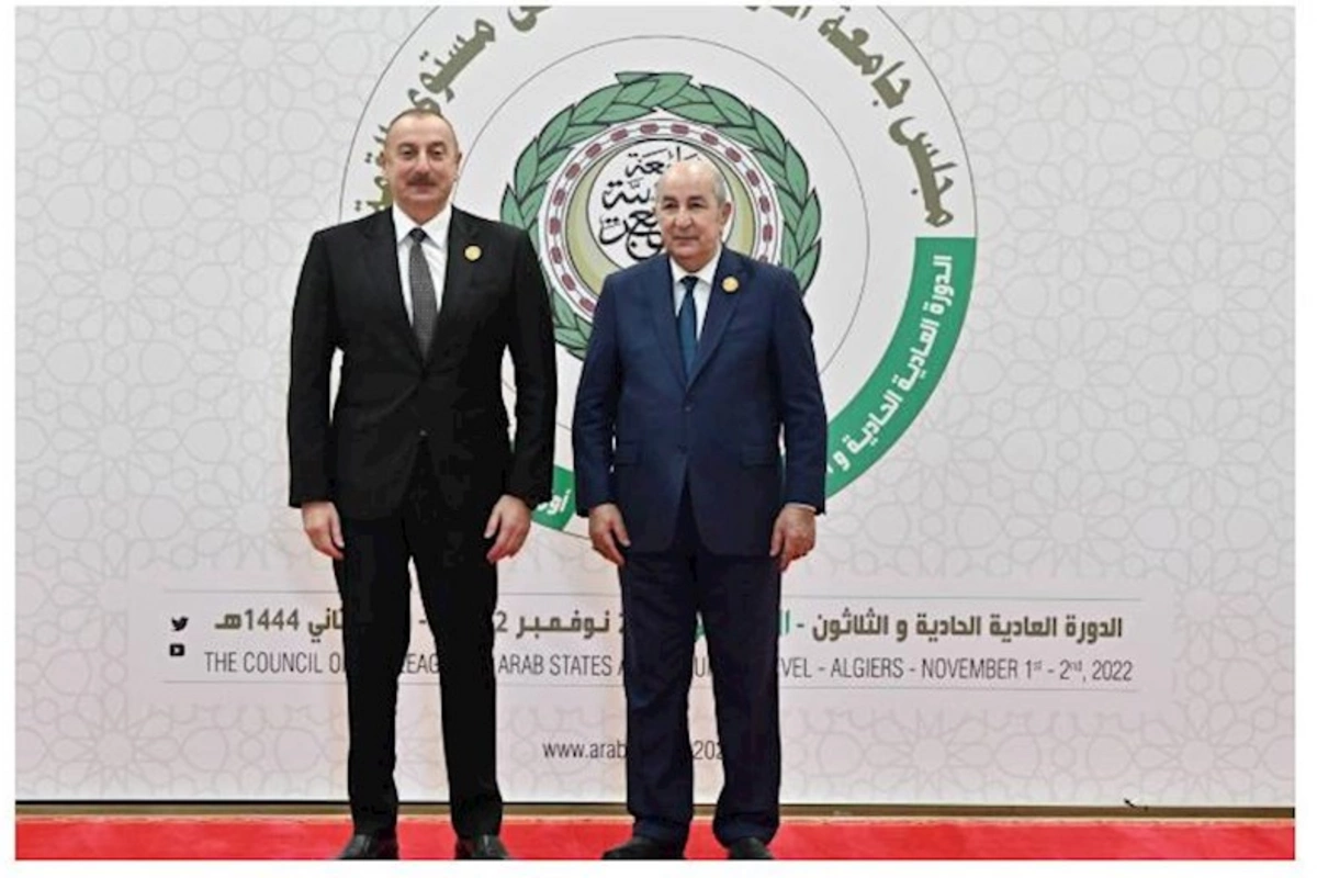 İlham Əliyev İnqilab Günü münasibətilə Əlcəzair dövlət başçısını təbrik etdi
