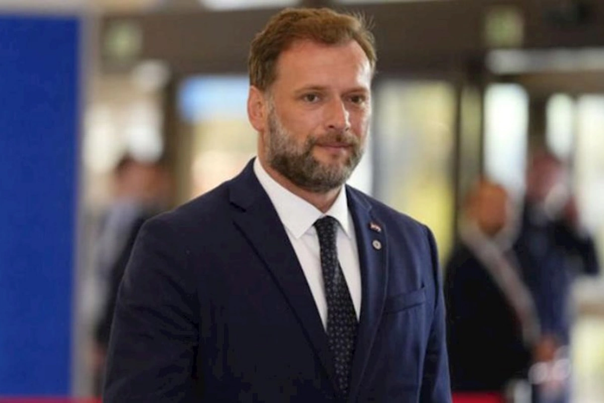 Xorvatiyanın müdafiə naziri ağır qəza törədib, bir nəfər ölüb
