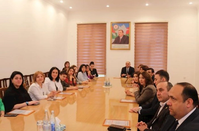 YAP Xətai rayon təşkilatında bir qrup partiya fəalları ilə növbəti görüş keçirildi — FOTOLAR