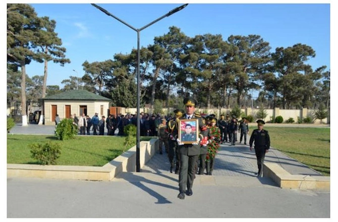 Kərim Vəliyev generalın dəfnində iştirak etdi — FOTOLAR