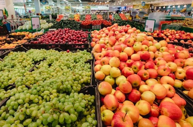 “Araz” supermarketlər şəbəkəsi fermerlərin məhsullarını tarladan birbaşa rəflərə çatdırır “Araz” supermarketlər şəbəkəsi fermerlərin məhsullarını tarladan birbaşa rəflərə çatdırır