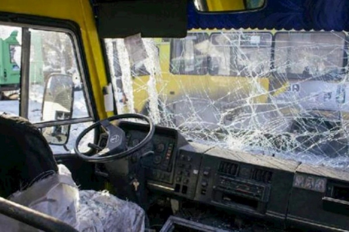 Kəşmirdə avtobus aşıb, 38 nəfər ölüb