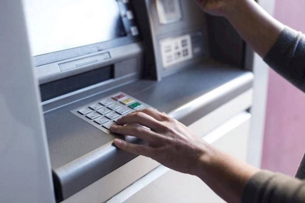 Dövlət qulluqçularına ömürlük müavinətin təyin olunması elektronlaşdırılır