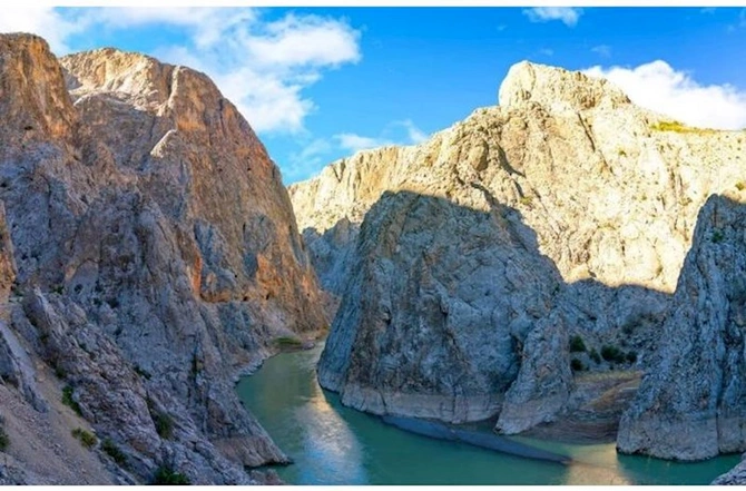 Dünyada ikinci olan kanyonu ilə məşhur turizm məkanı — Atatürkün adını verdiyi Kemaliye...