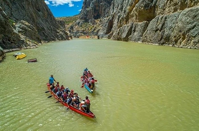 Dünyada ikinci olan kanyonu ilə məşhur turizm məkanı — Atatürkün adını verdiyi Kemaliye...