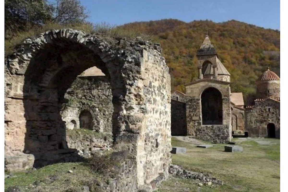Qərbi Azərbaycanda tarixən mövcud olmuş alban abidələri mənəvi təcavüzə məruz qalıb — VİDEO